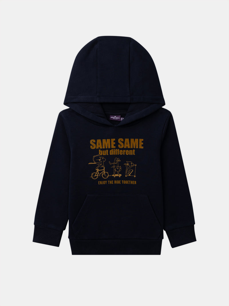 tmp/68893507776/files/05085818-9300-4bc7-a606-02dfcd6eb2d1/26H3PG51SWE_070_16d9ab0da-be97-4ade-a991-4f5ddce86696.jpg