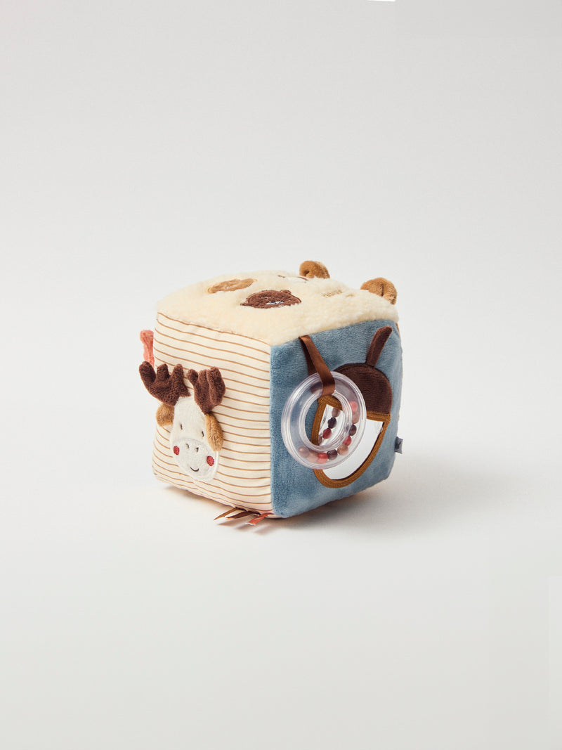 Cube d'activité marron en multi-matière