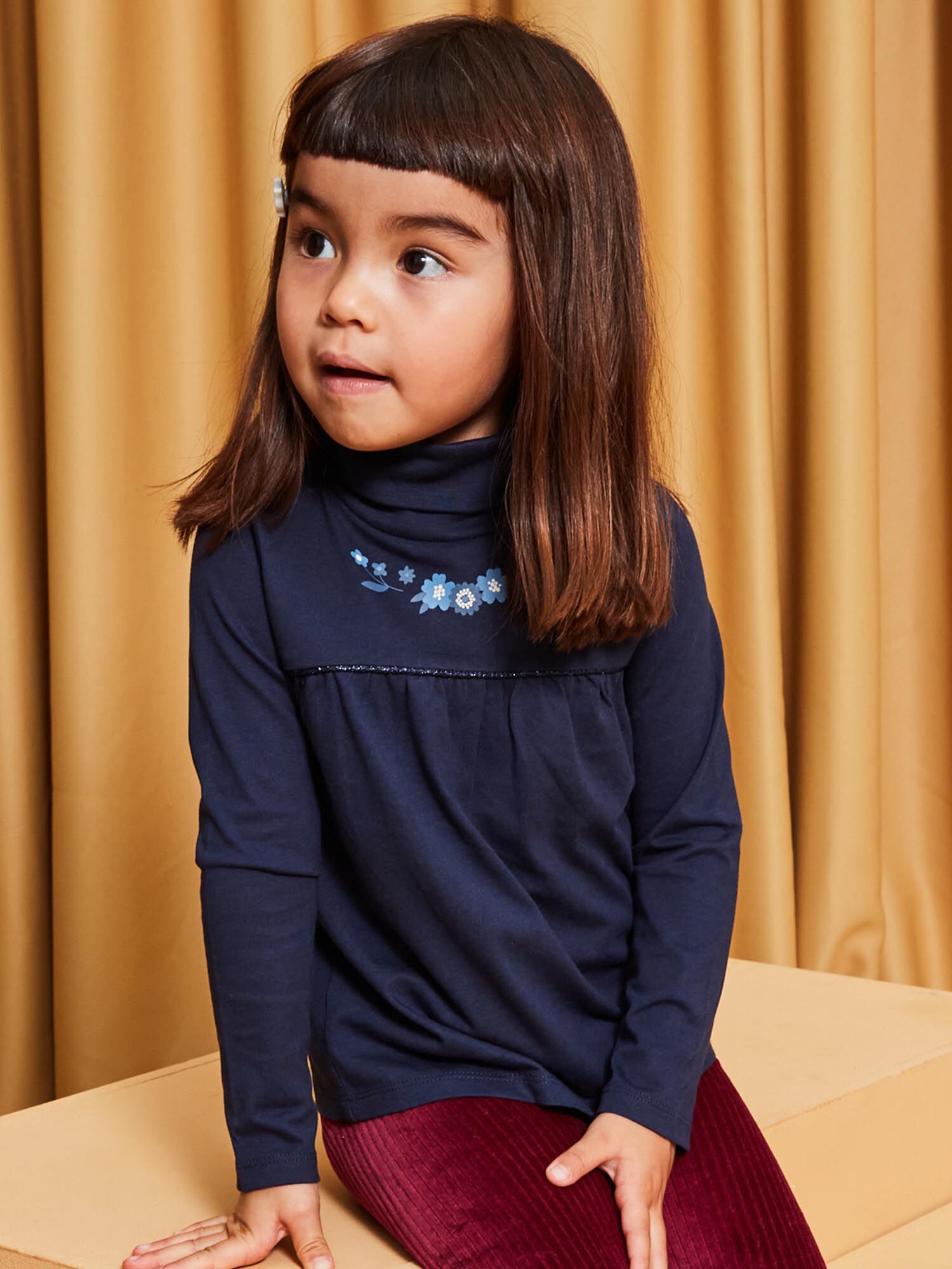Pull manches longues bleu marine imprim fleuri