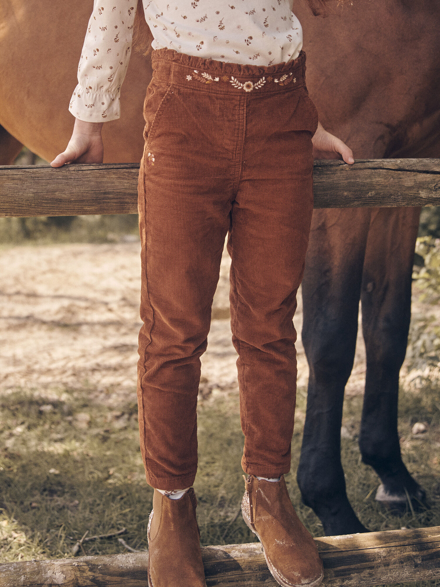 Pantalon cannelle en velours Fille Sergent Major