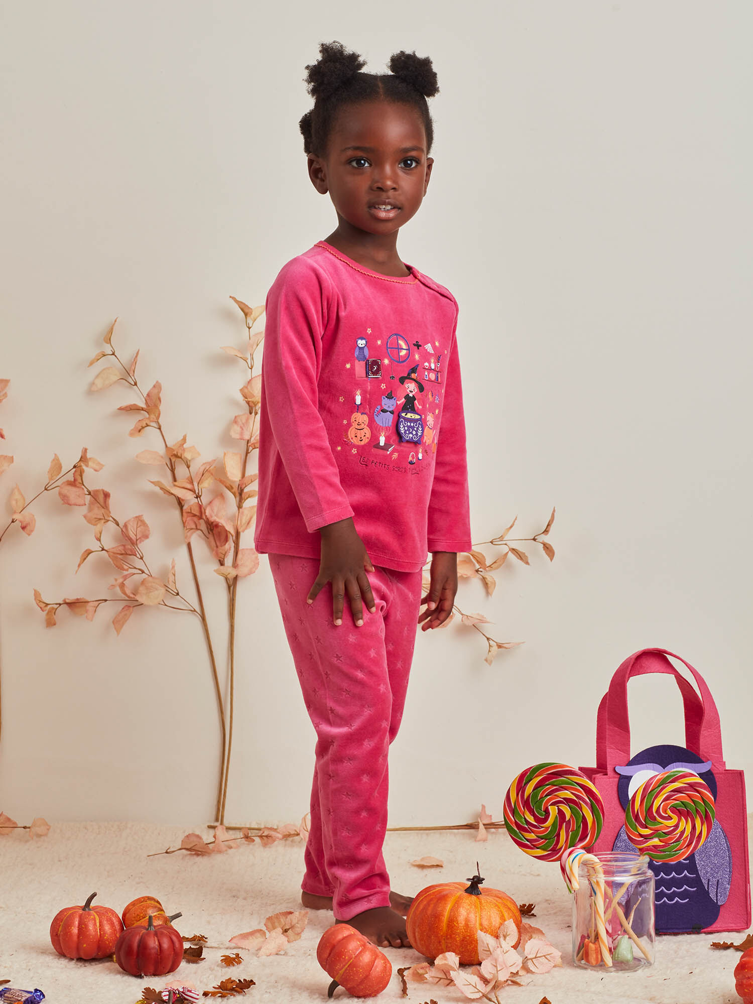 Ensemble pyjama rose phosphorescent motif Halloween et sac assorti