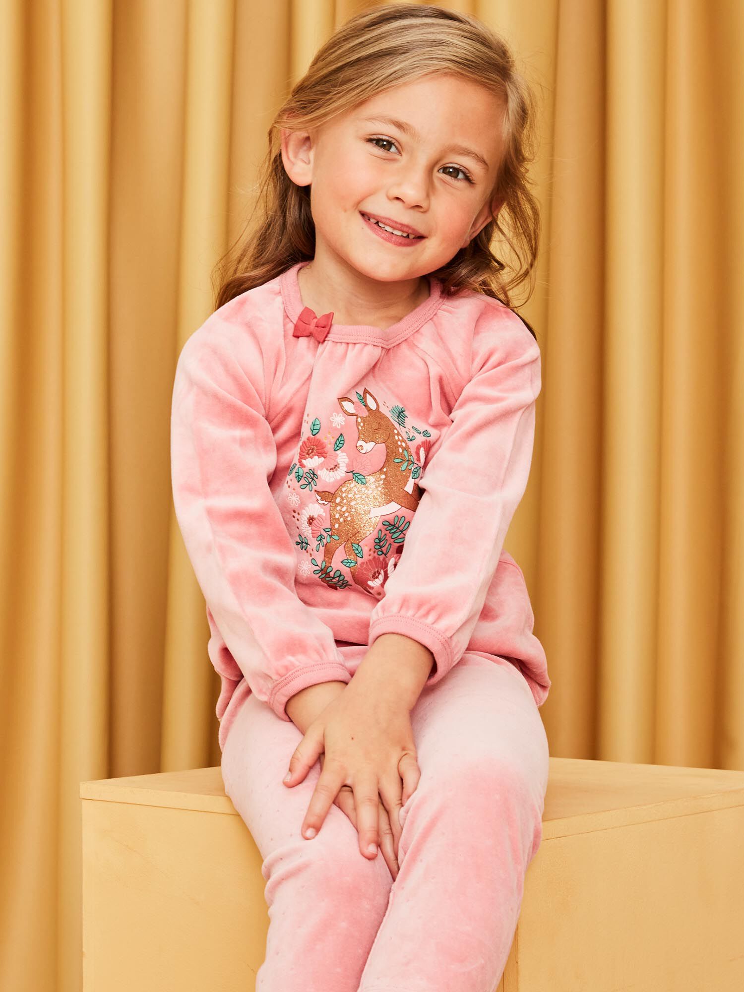 Pyjama rose en velours animation biche