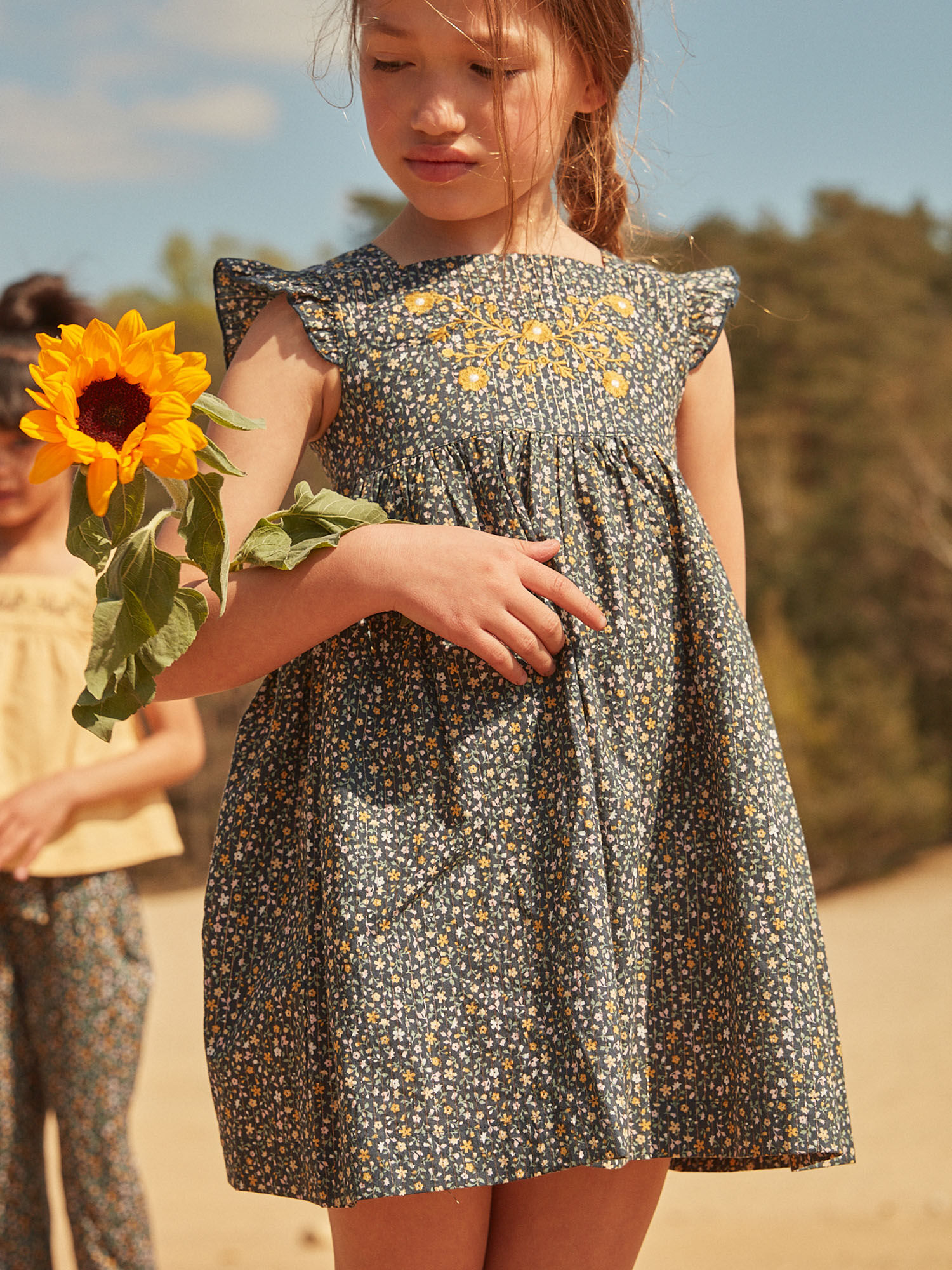 Robe noire sales imprimé fleuri
