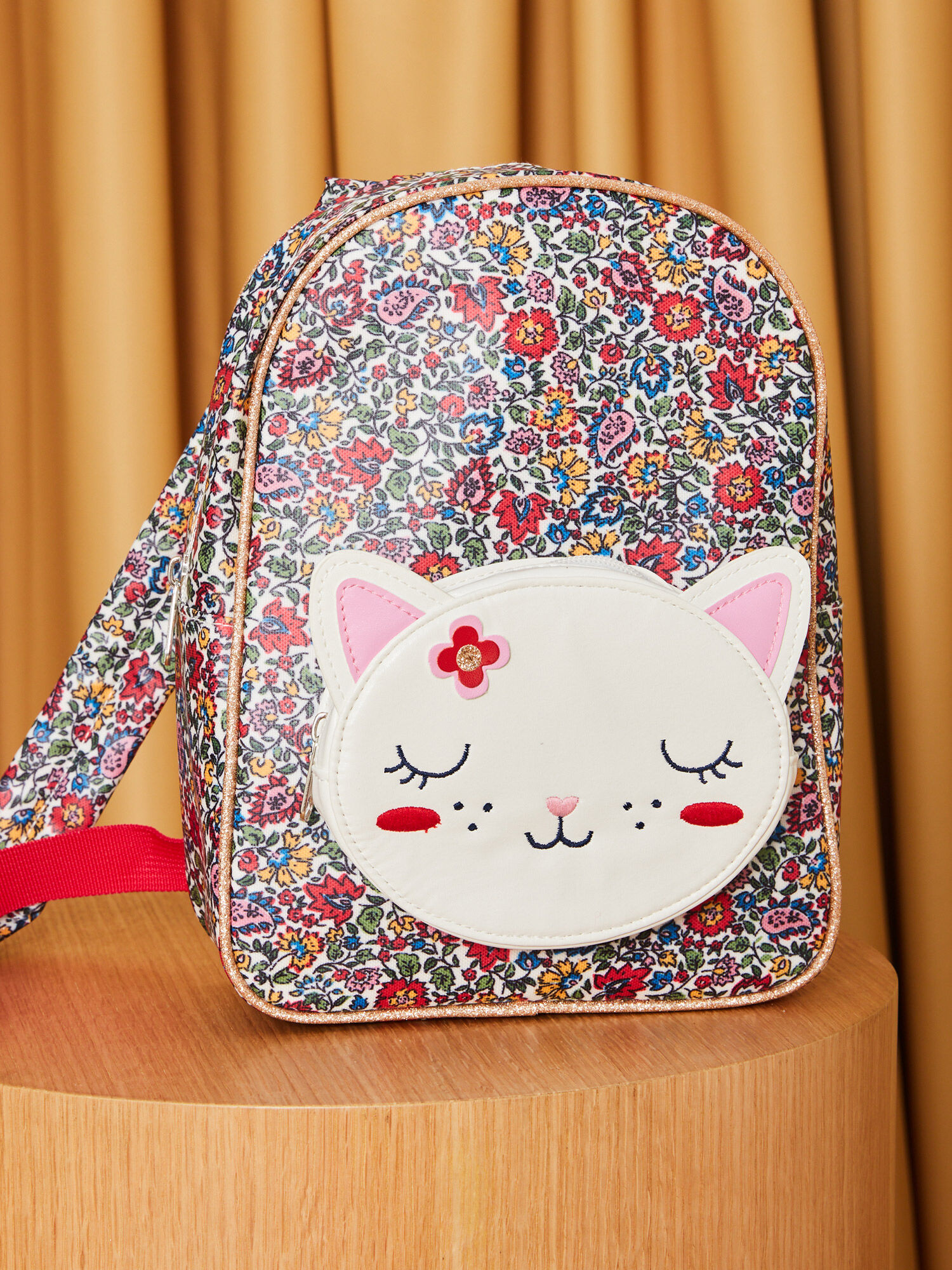 Sac dos imprim fleuri et animation chat en canvas